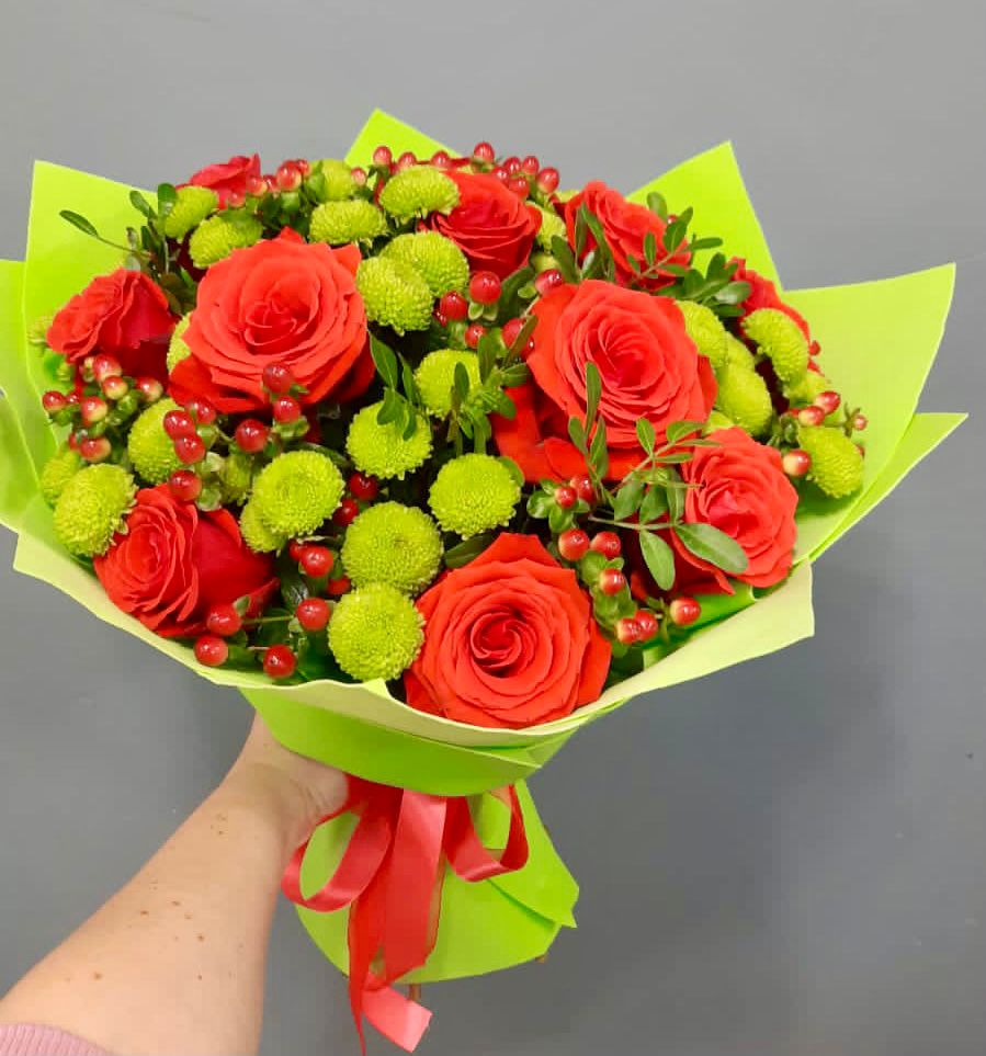 Букет цветов из: Хризантемы и Розы в Аксаково