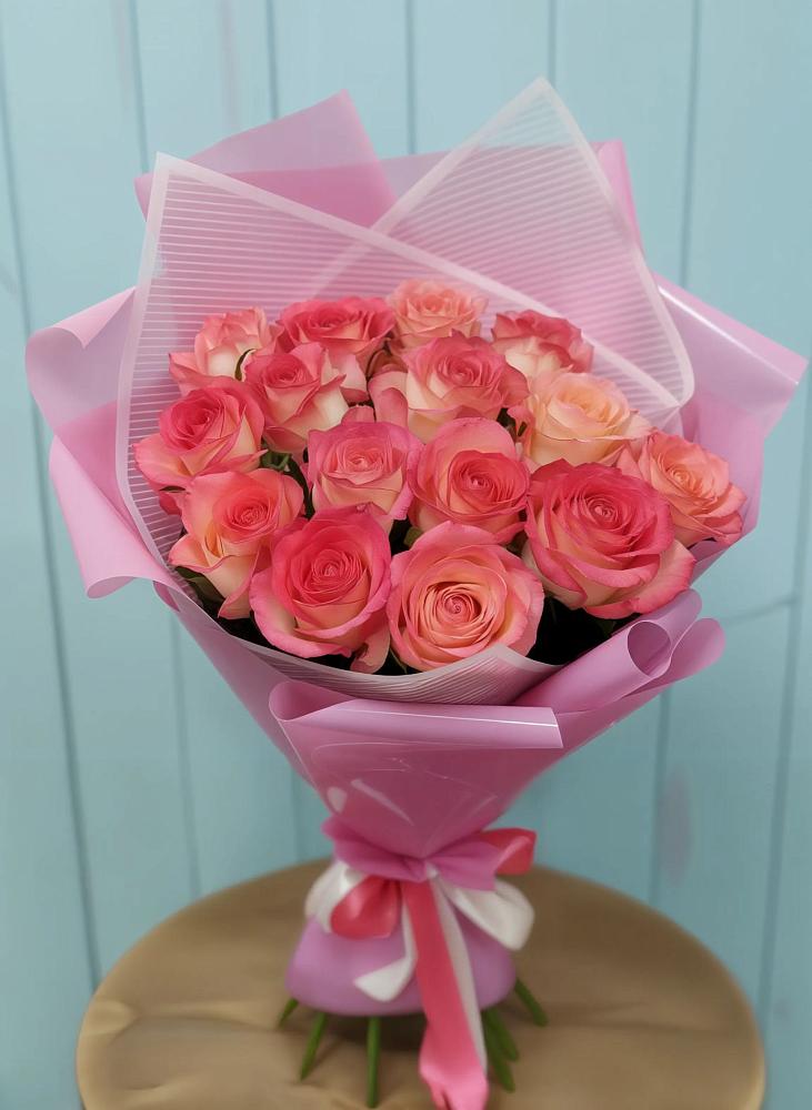 Букет 15 Розовых роз Равель в Аксаково