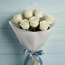 Букет 7 Белых роз Эдлесс Лав в Аксаково