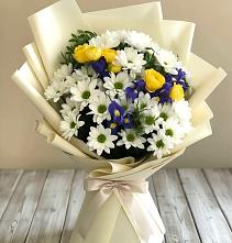 Букет цветов из:  Ирисы, Хризантемы и Розы #REPLACE_PRED# Аксаково