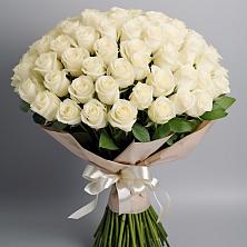 Букет 101 беля роза Белоснежка в Аксаково