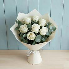 Букет Белые розы в Эвкалипте в Аксаково