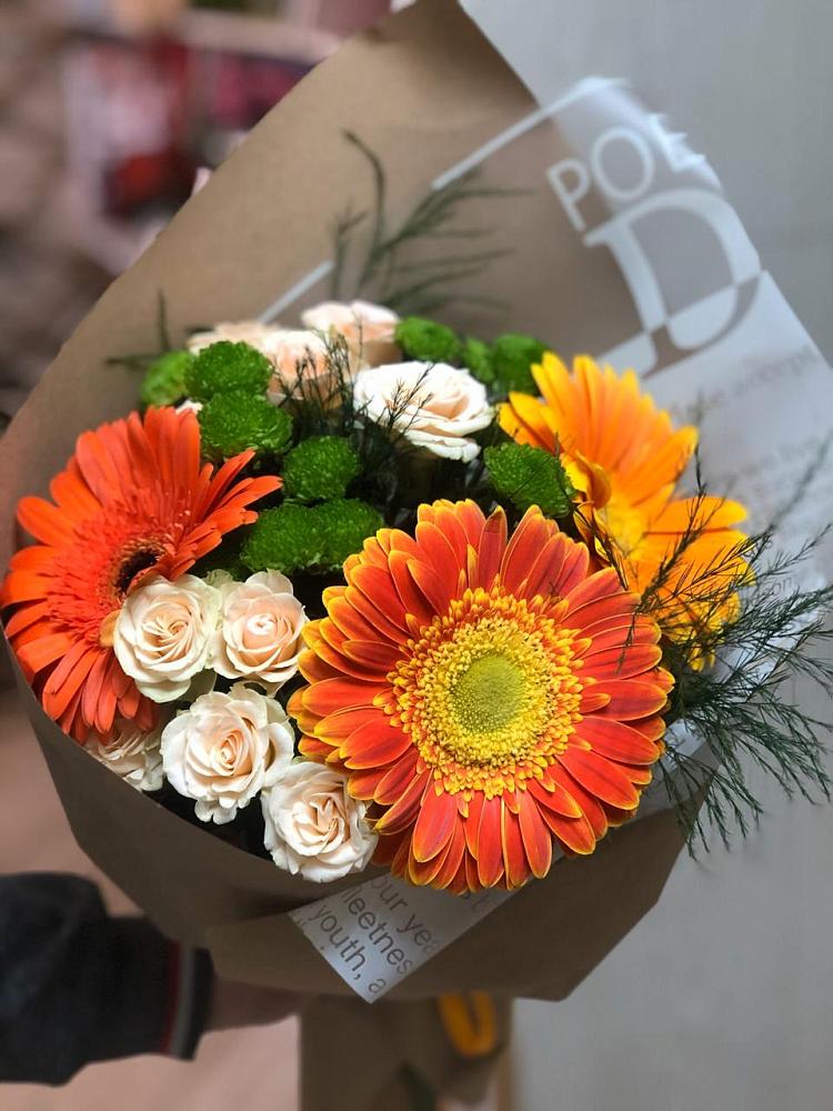 Букет цветов из: Герберы, Хризантемы и Розы в Аксаково